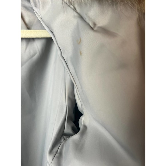 Saga Furs Luxurious Fox Fur Coat Sz. L - Picture 14 of 14